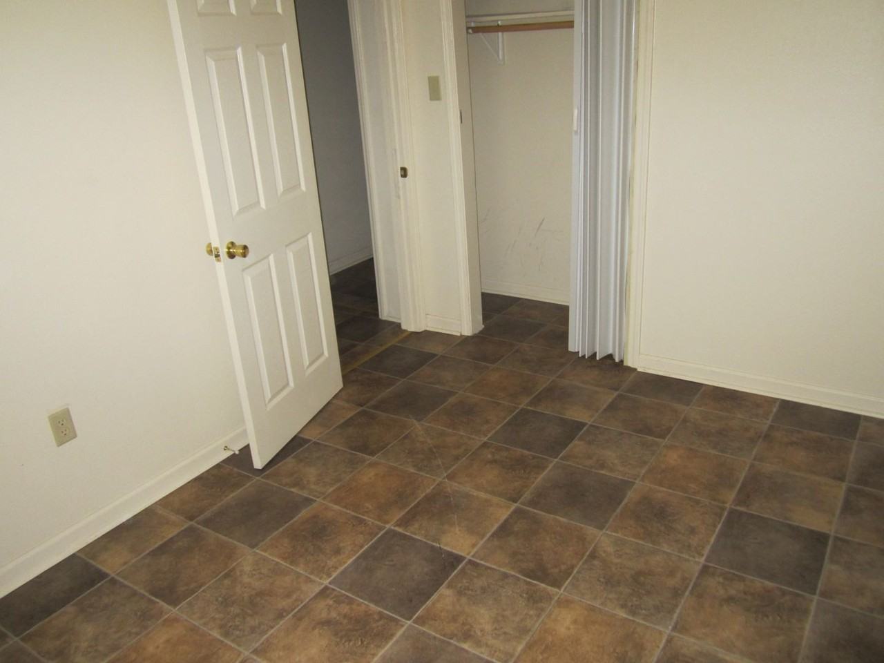 144 Pike Ave - Photo 4 of 10