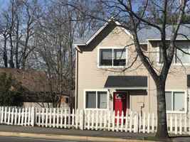 featured image of 119 E Hersey St