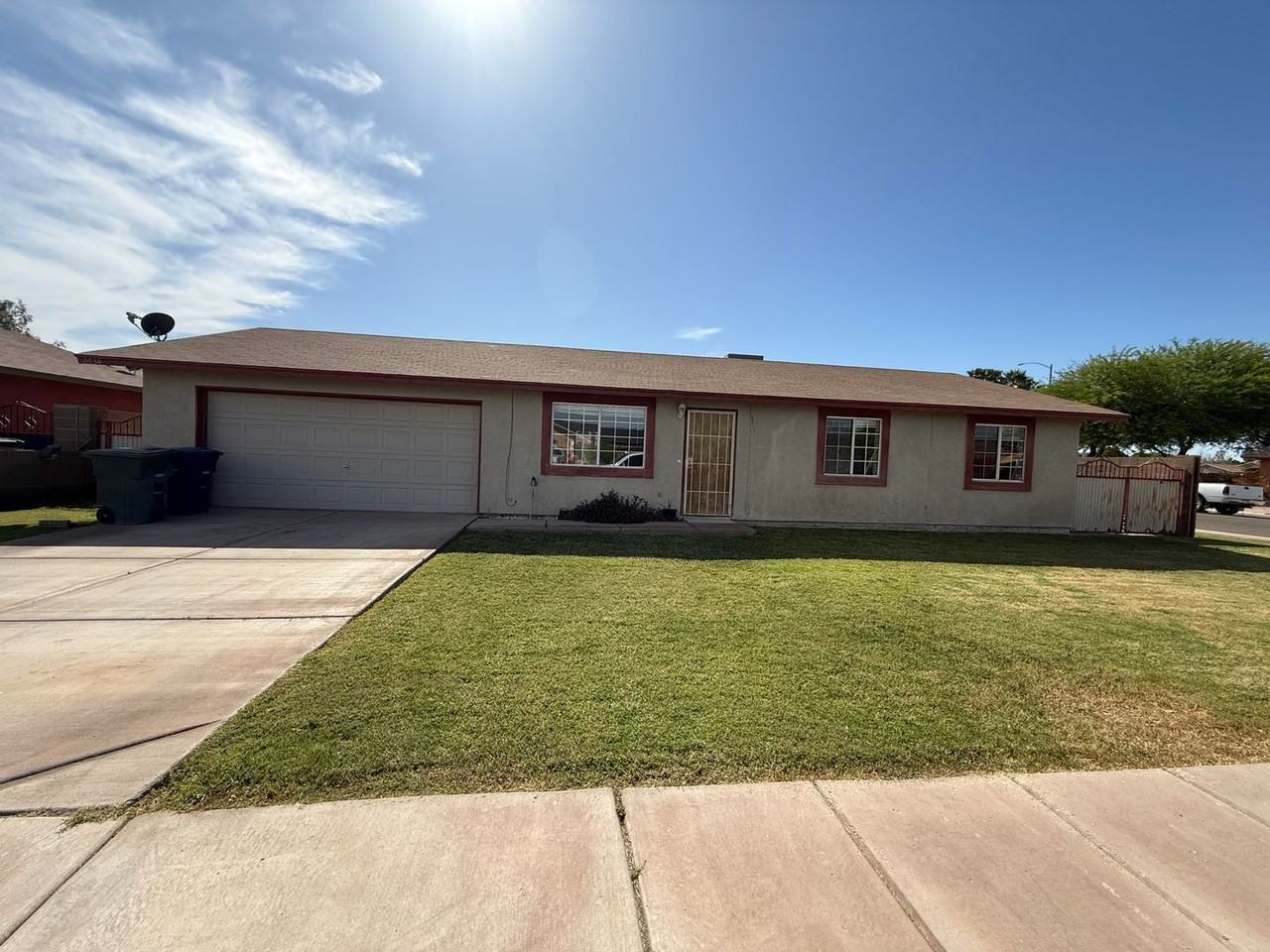 2634 S 30th Dr - Photo 2 of 21