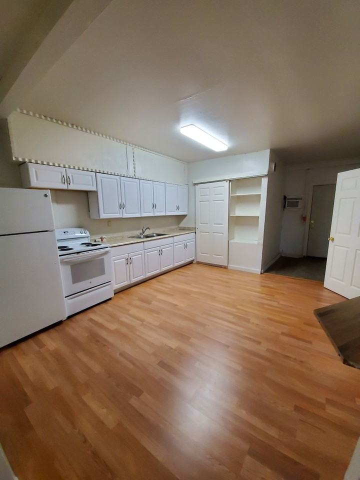 421 S County Rd - Photo 4 of 9