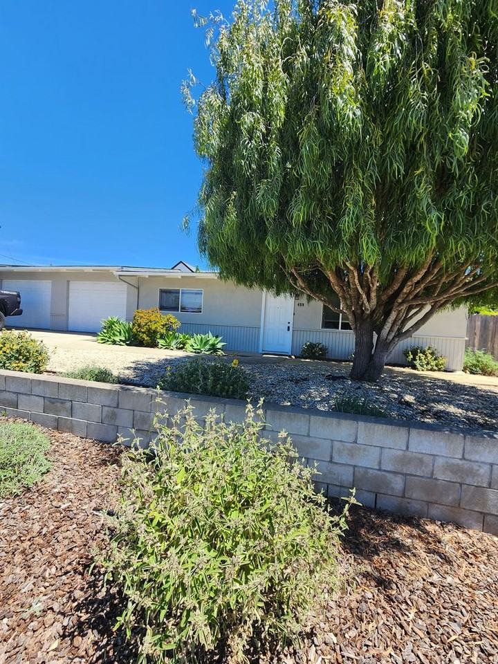 450 N 14th St - Photo 2 of 15