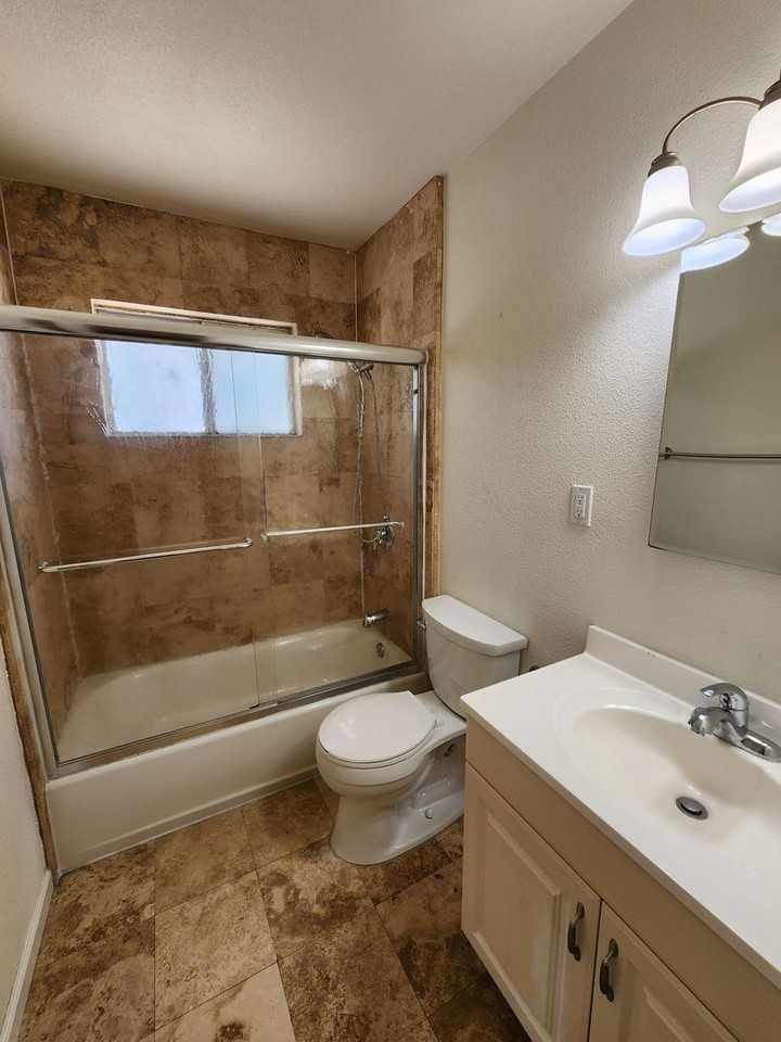 450 N 14th St - Photo 6 of 15