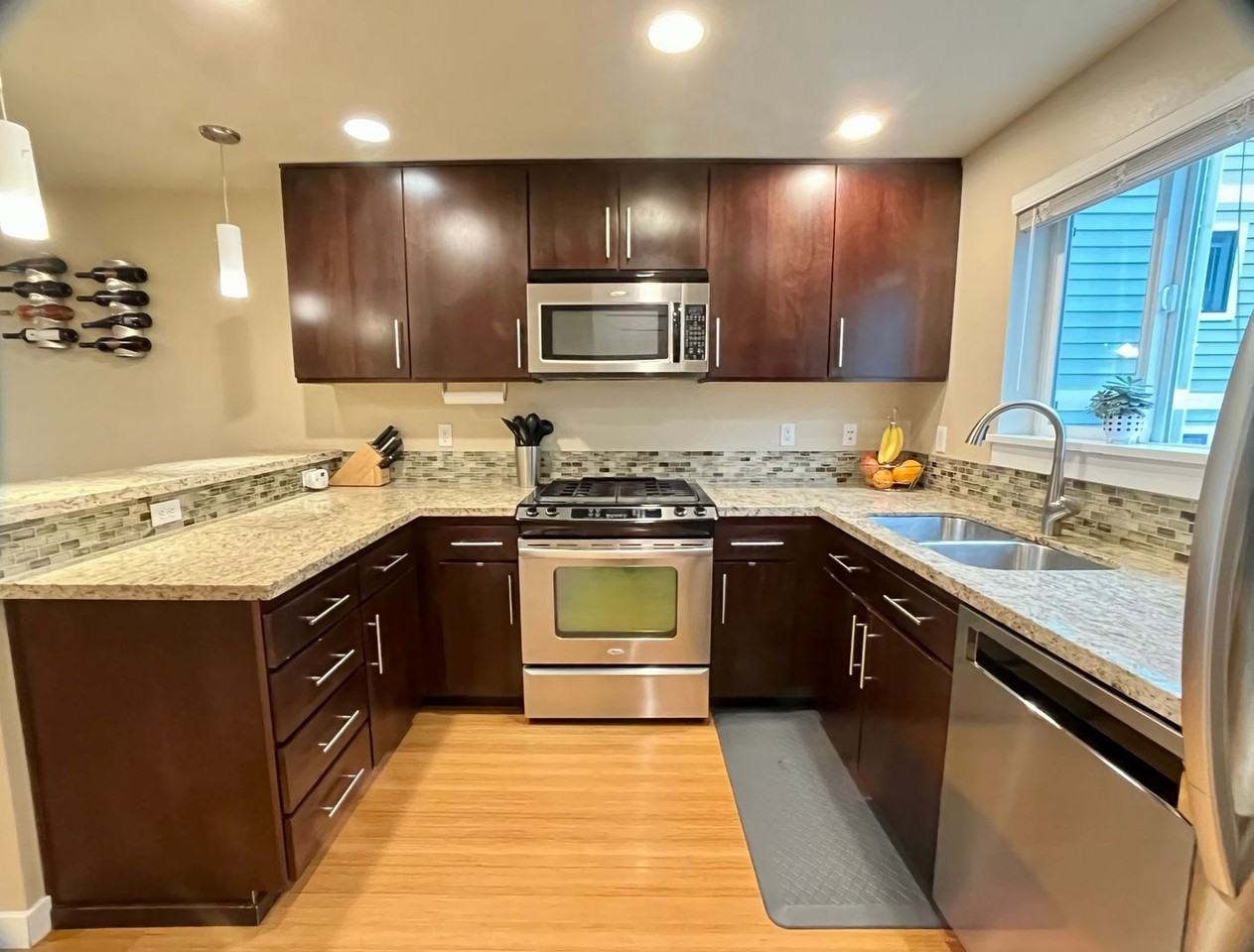 723 N 94th St - Photo 3 of 16