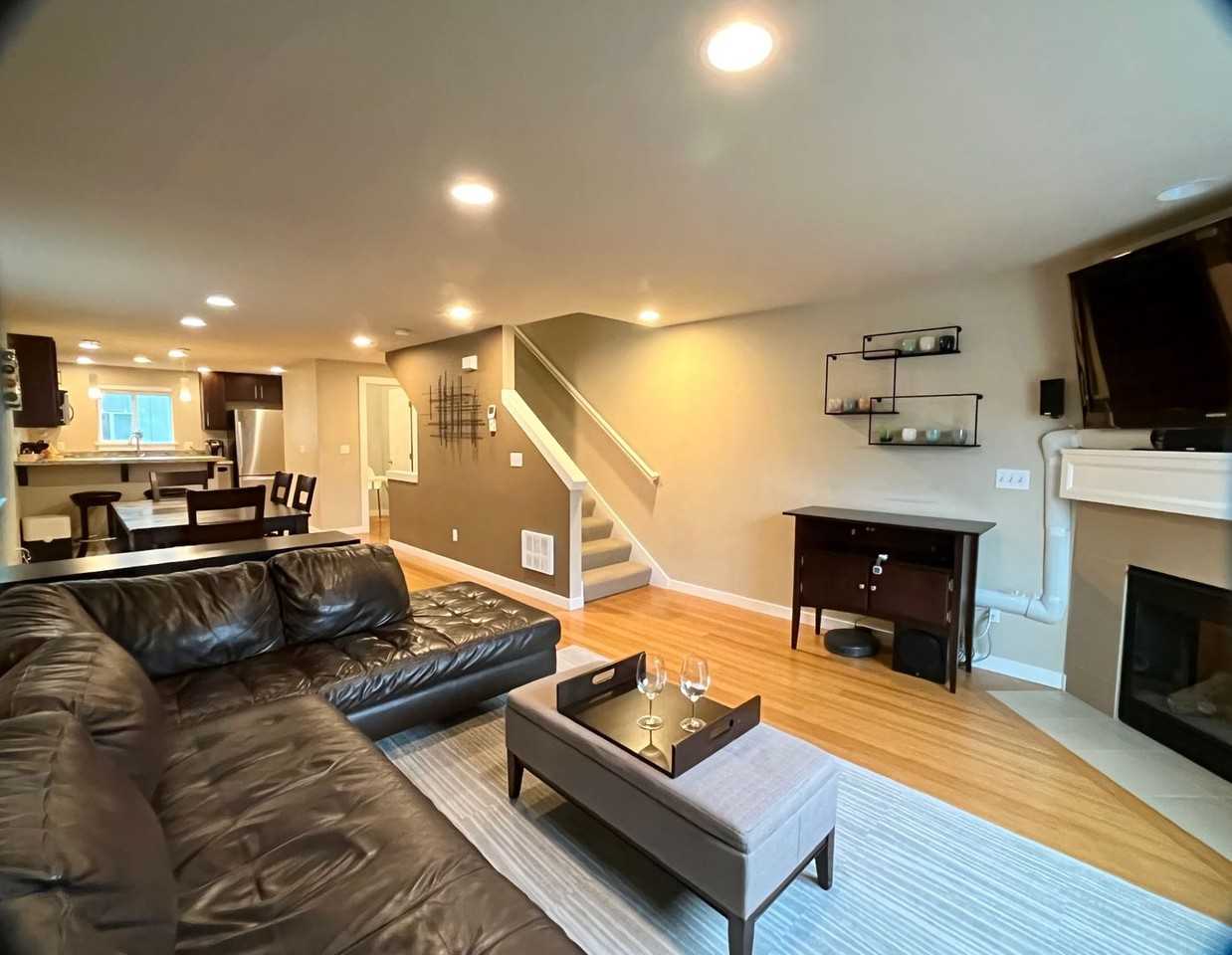 723 N 94th St - Photo 7 of 16