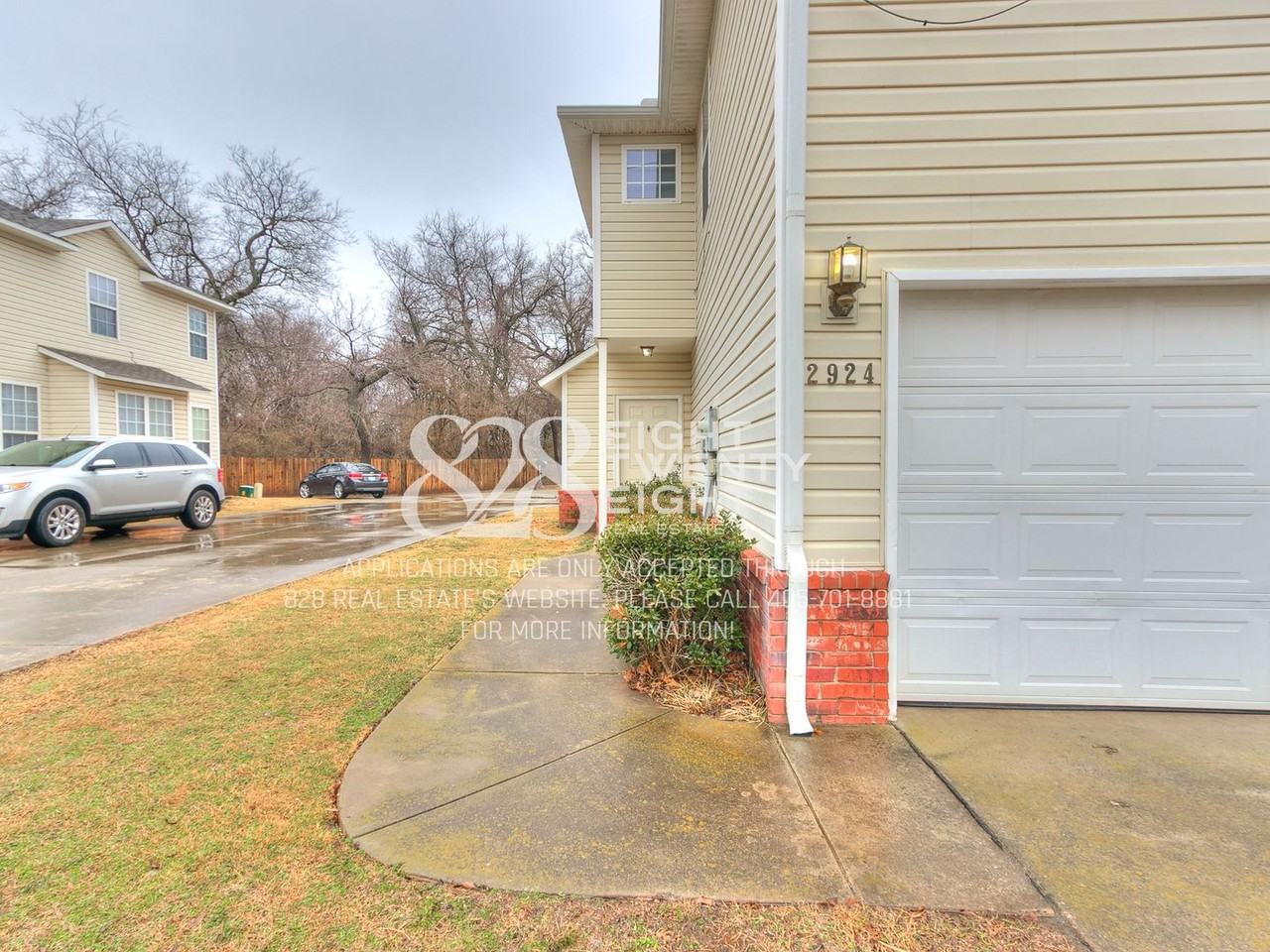 2924 Oak Tree Ave - Photo 6 of 50