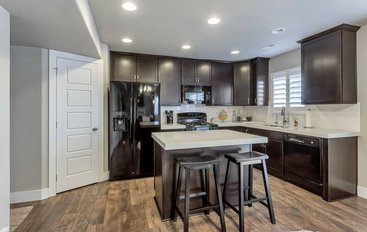 644 S 2310 W - Photo 2 of 14