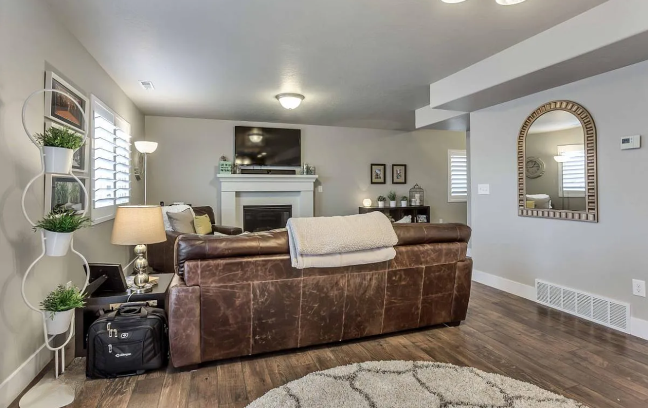 644 S 2310 W - Photo 5 of 14