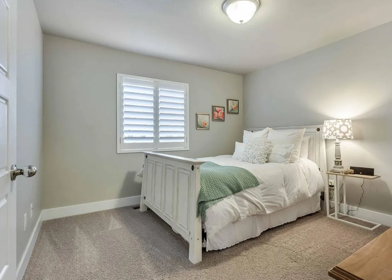 644 S 2310 W - Photo 6 of 14