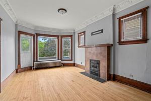 featured image of 2933 N Maryland Ave