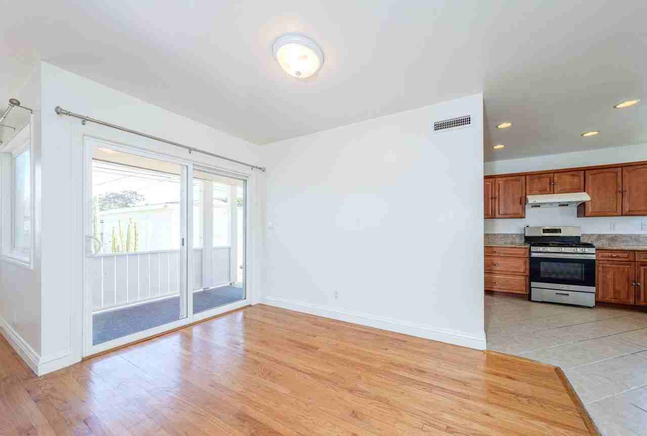 7645 Glencliff Dr - Photo 6 of 25