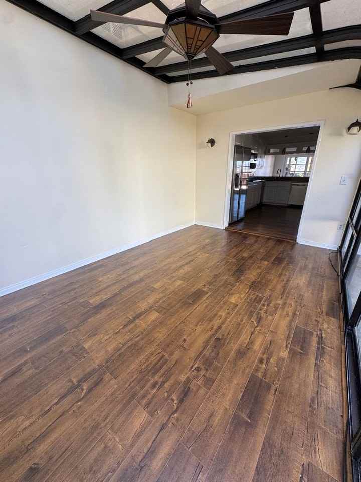 562 Knollview Ln - Photo 5 of 17