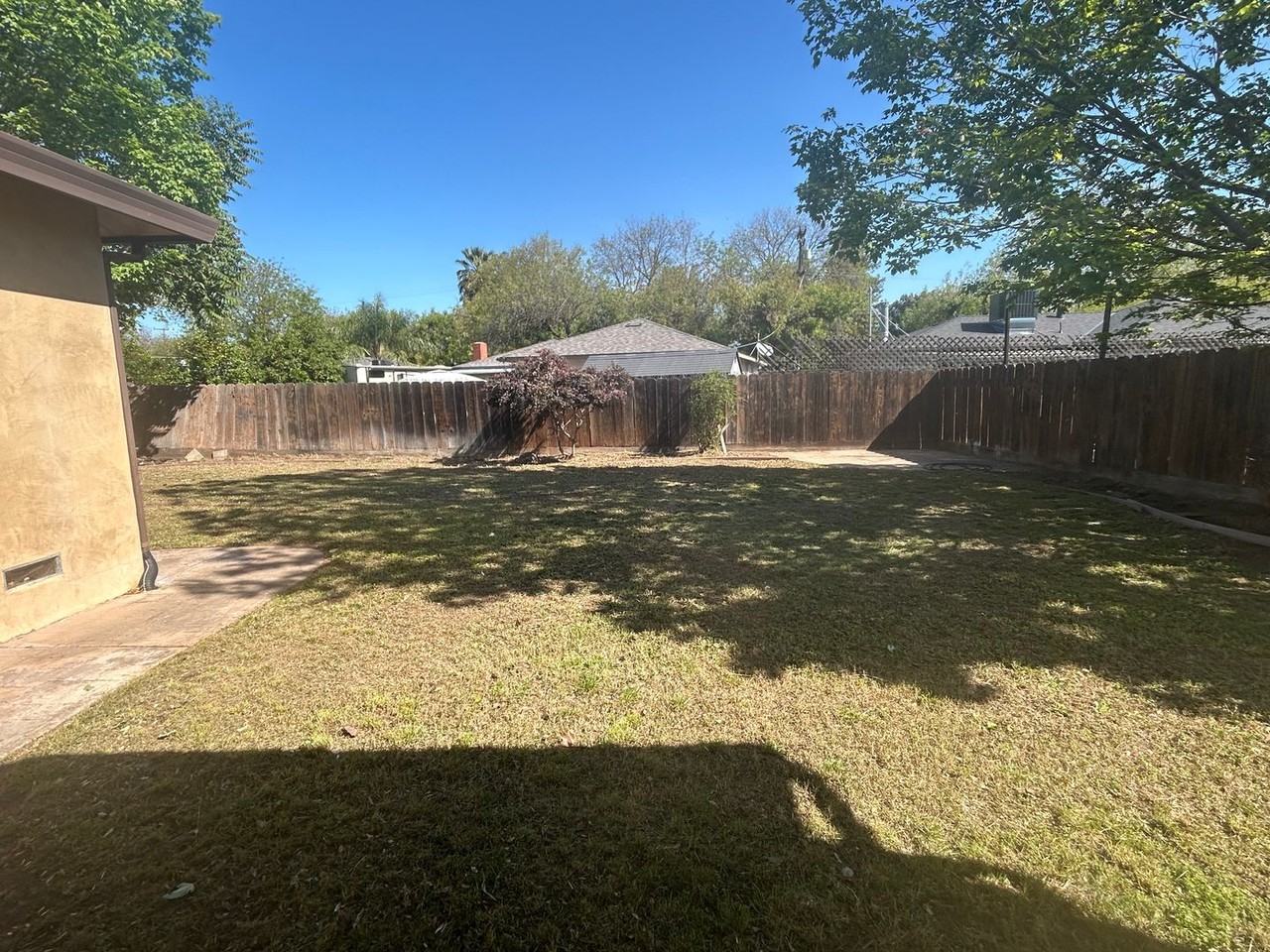 1329 Schulenberg Ave - Photo 2 of 4