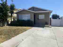 featured image of 1047 W 26th St