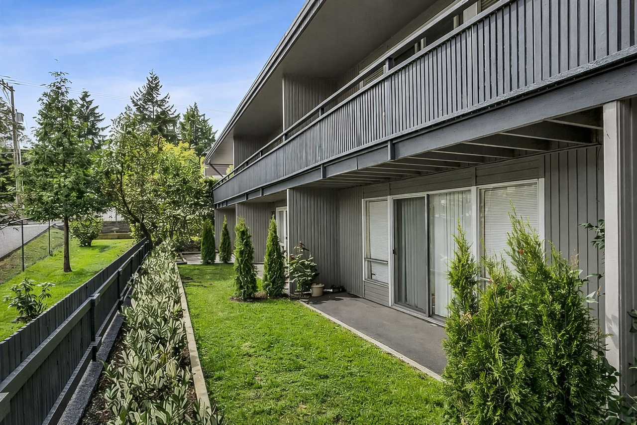 Van Lloyd Apartments - Photo 3 of 12