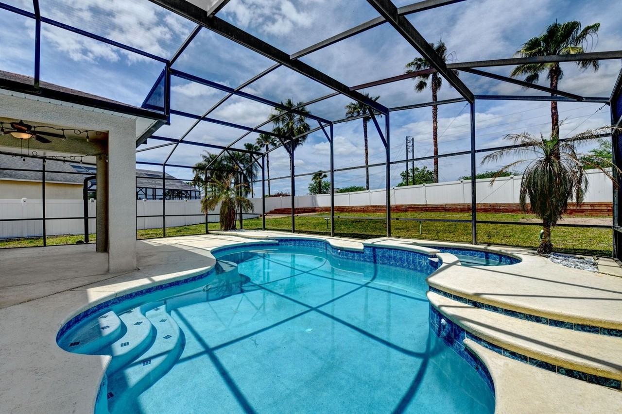 218 Cassia Dr - Photo 5 of 49