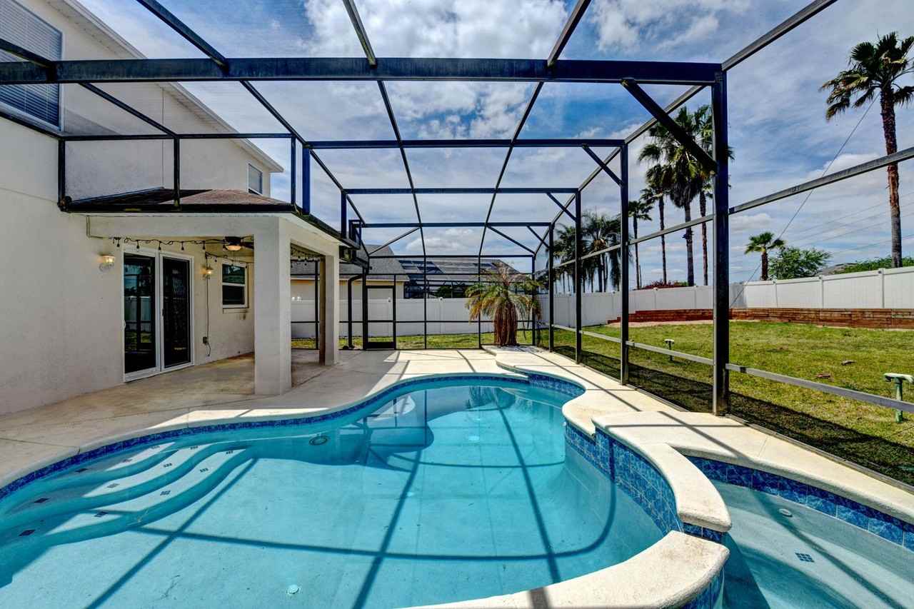 218 Cassia Dr - Photo 6 of 49