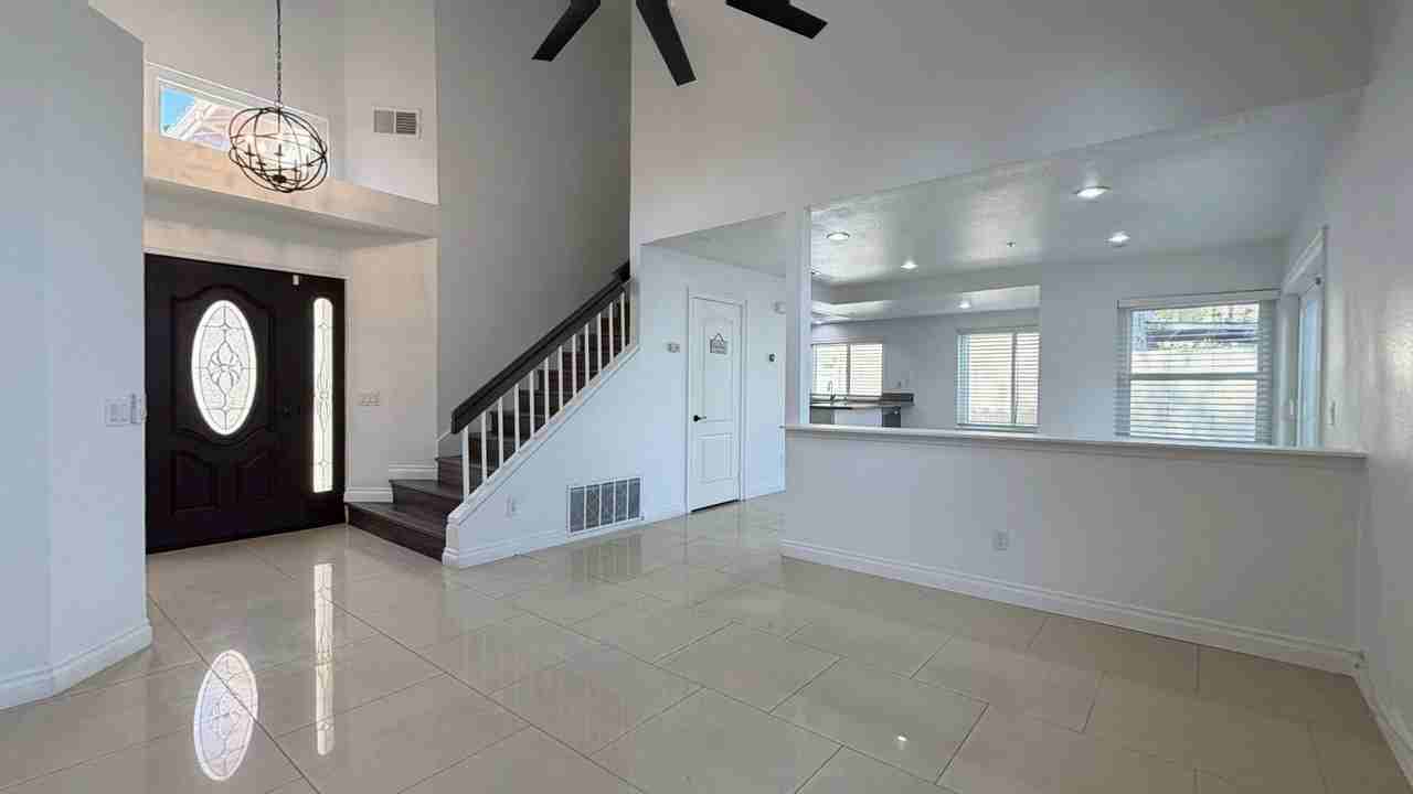 13632 Cabrillo Ct - Photo 5 of 27