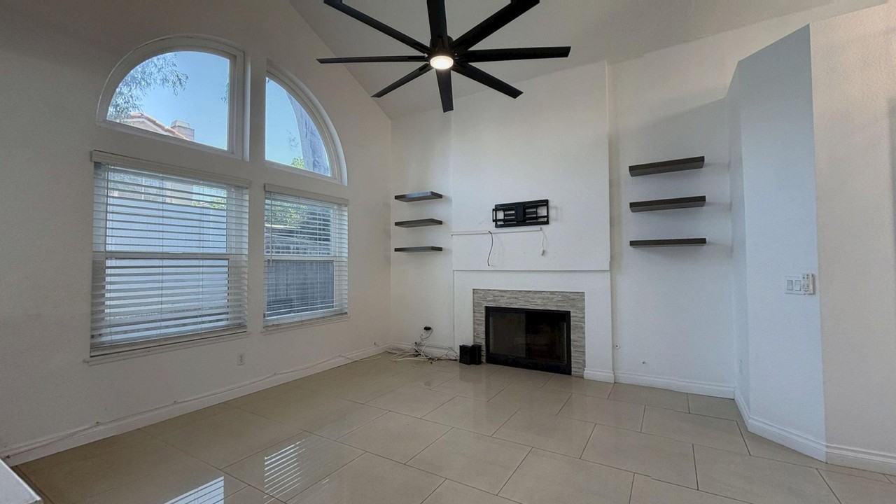 13632 Cabrillo Ct - Photo 6 of 27