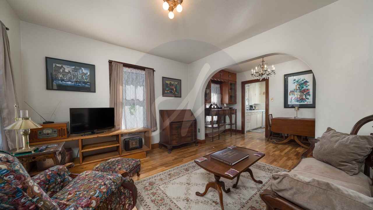 615 E Washington St - Photo 4 of 13