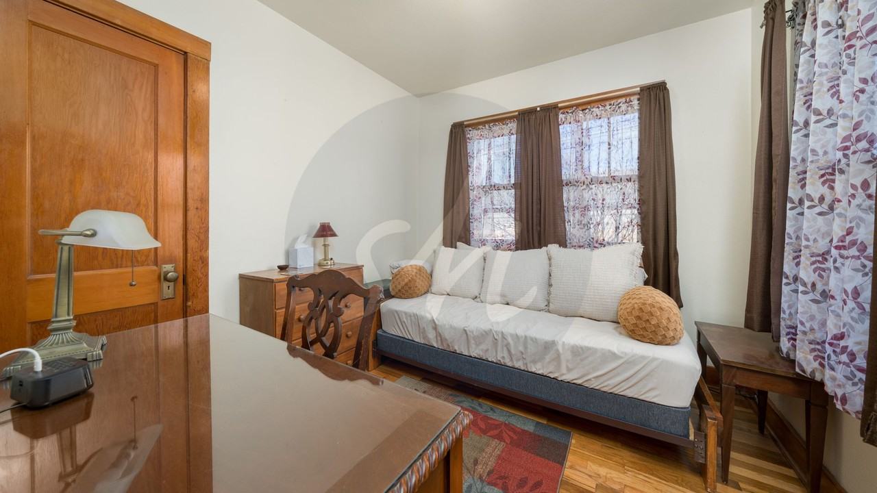 615 E Washington St - Photo 5 of 13