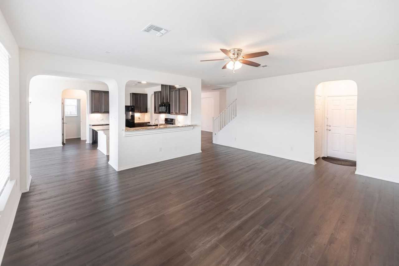 1101 Arbor Acres Loop - Photo 4 of 18