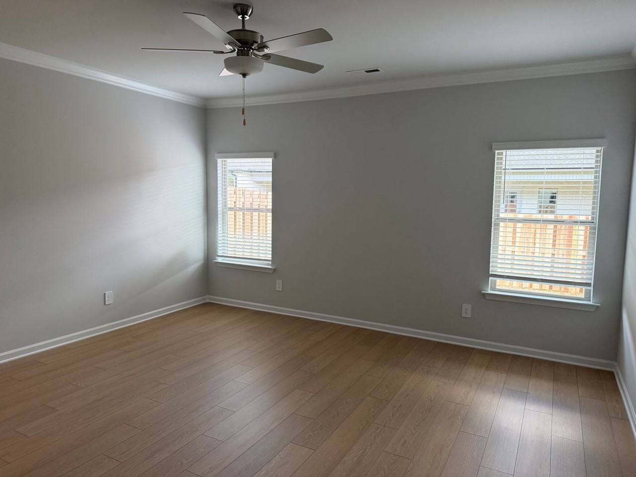 6061 Gardner Maples Dr - Photo 5 of 7