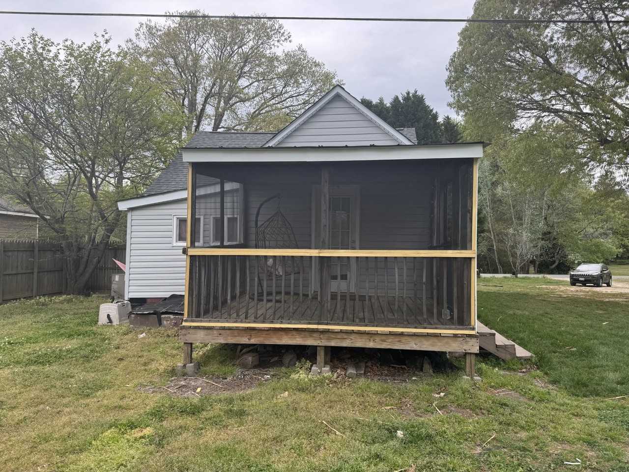 8604 Croaker Rd - Photo 3 of 18