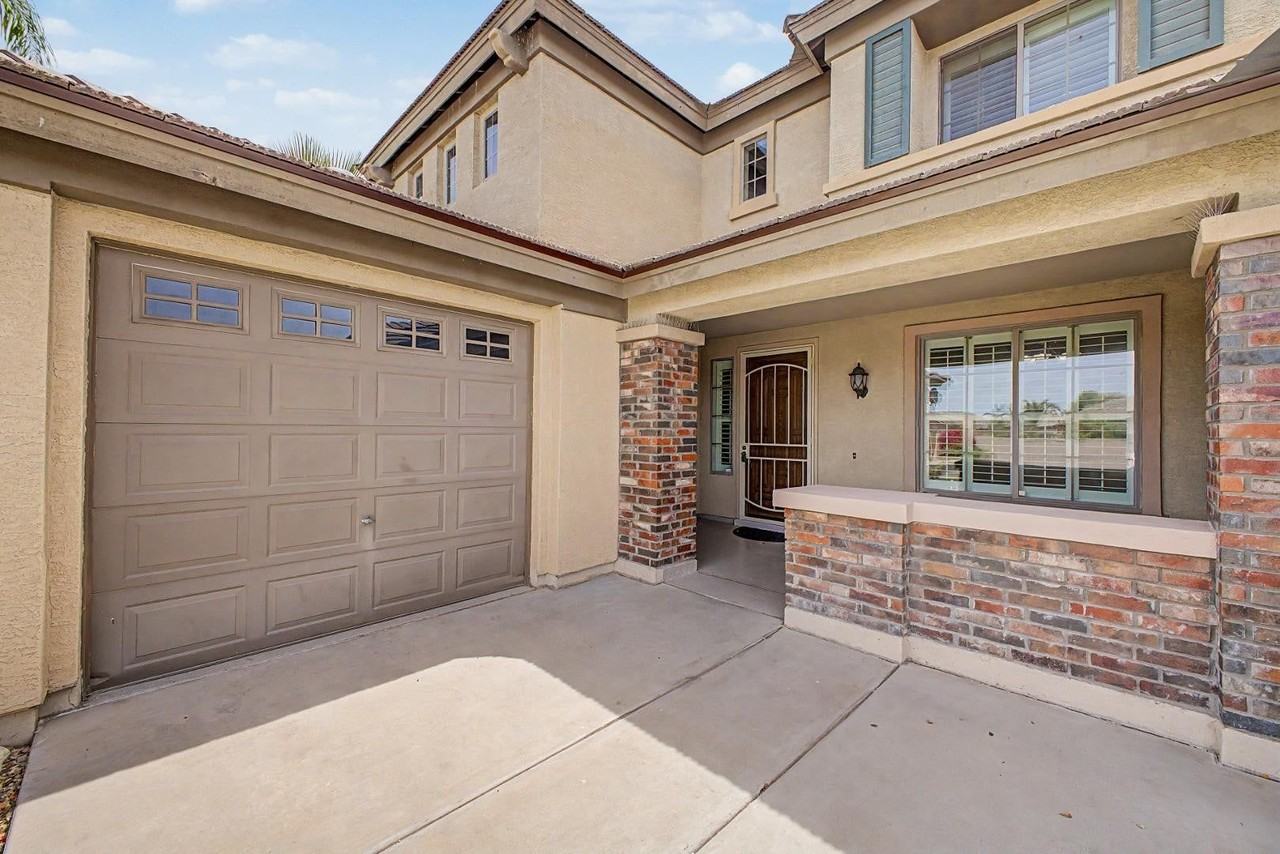 8425 W Northview Ave - Photo 2 of 29