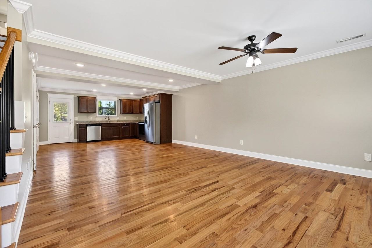 2297 Shady Ln Ne - Photo 7 of 29