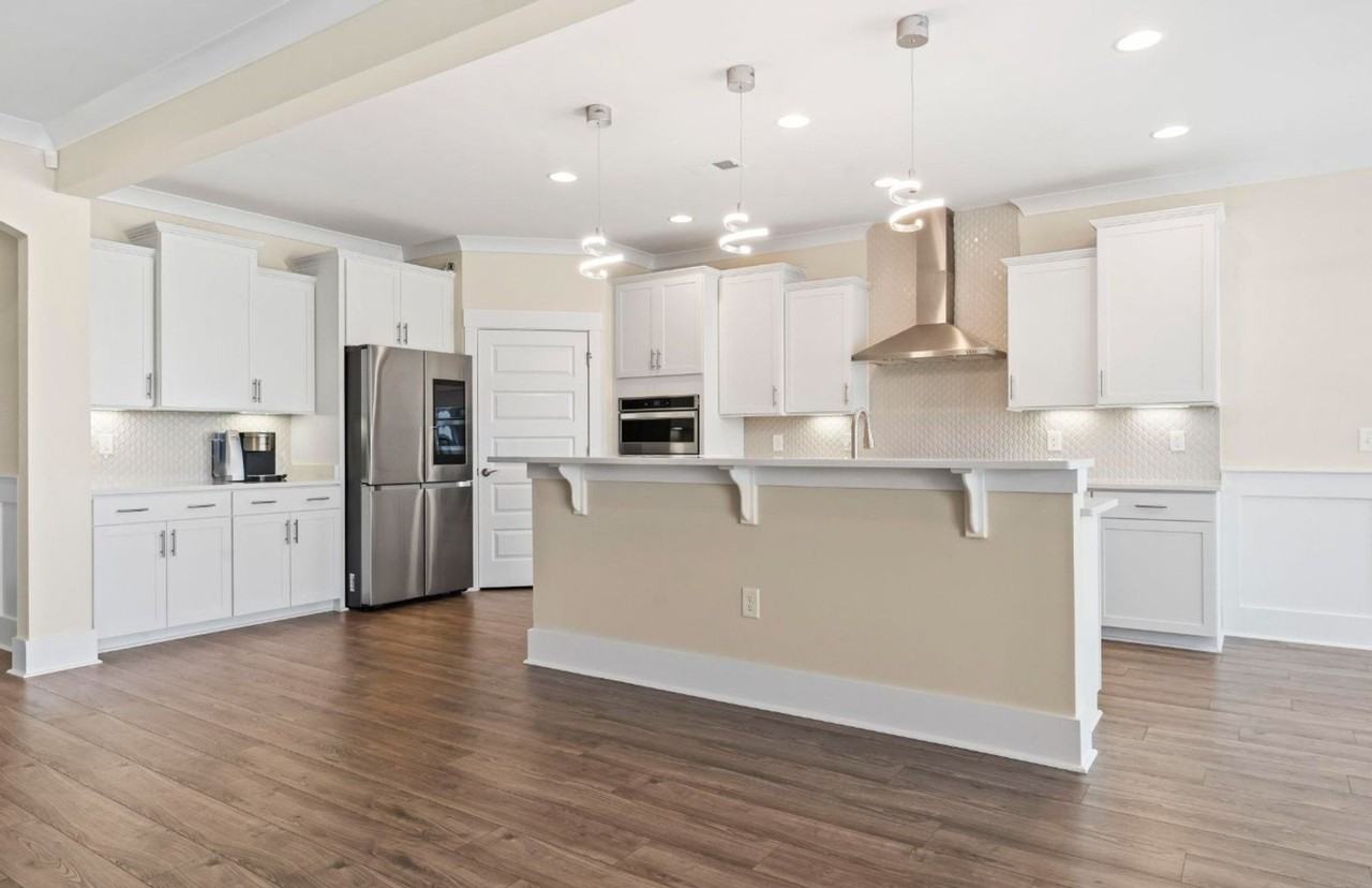 7129 Spoleto Dr - Photo 2 of 11