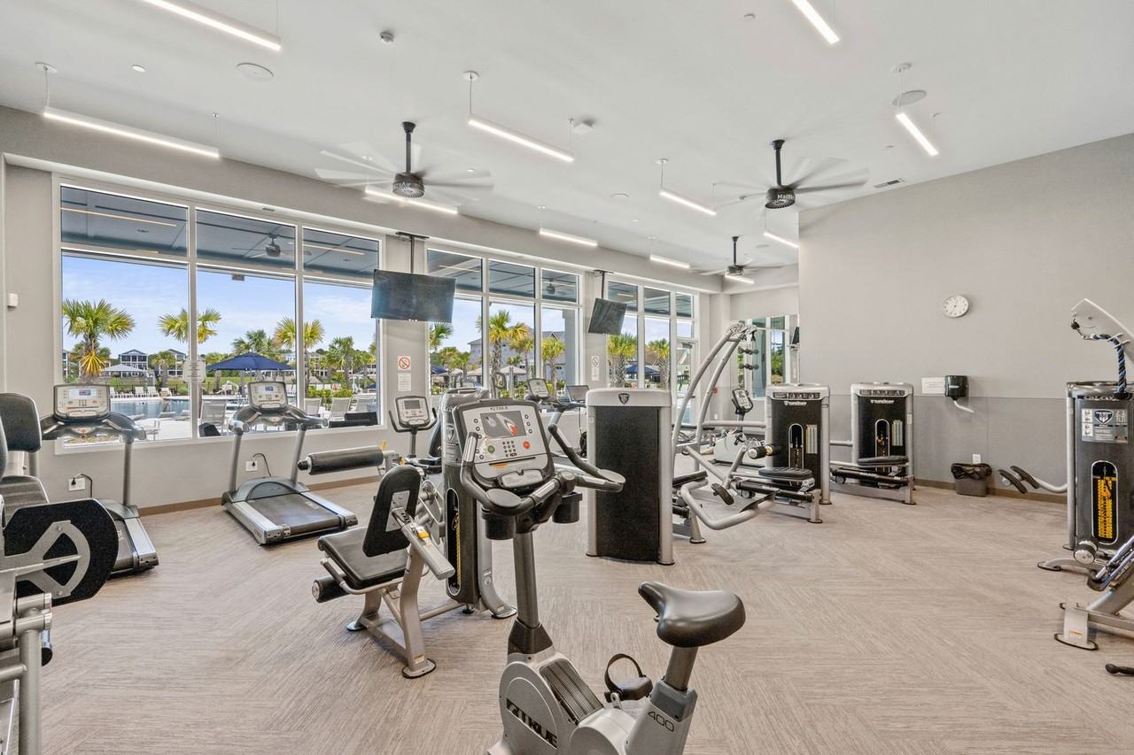 7129 Spoleto Dr - Photo 7 of 11