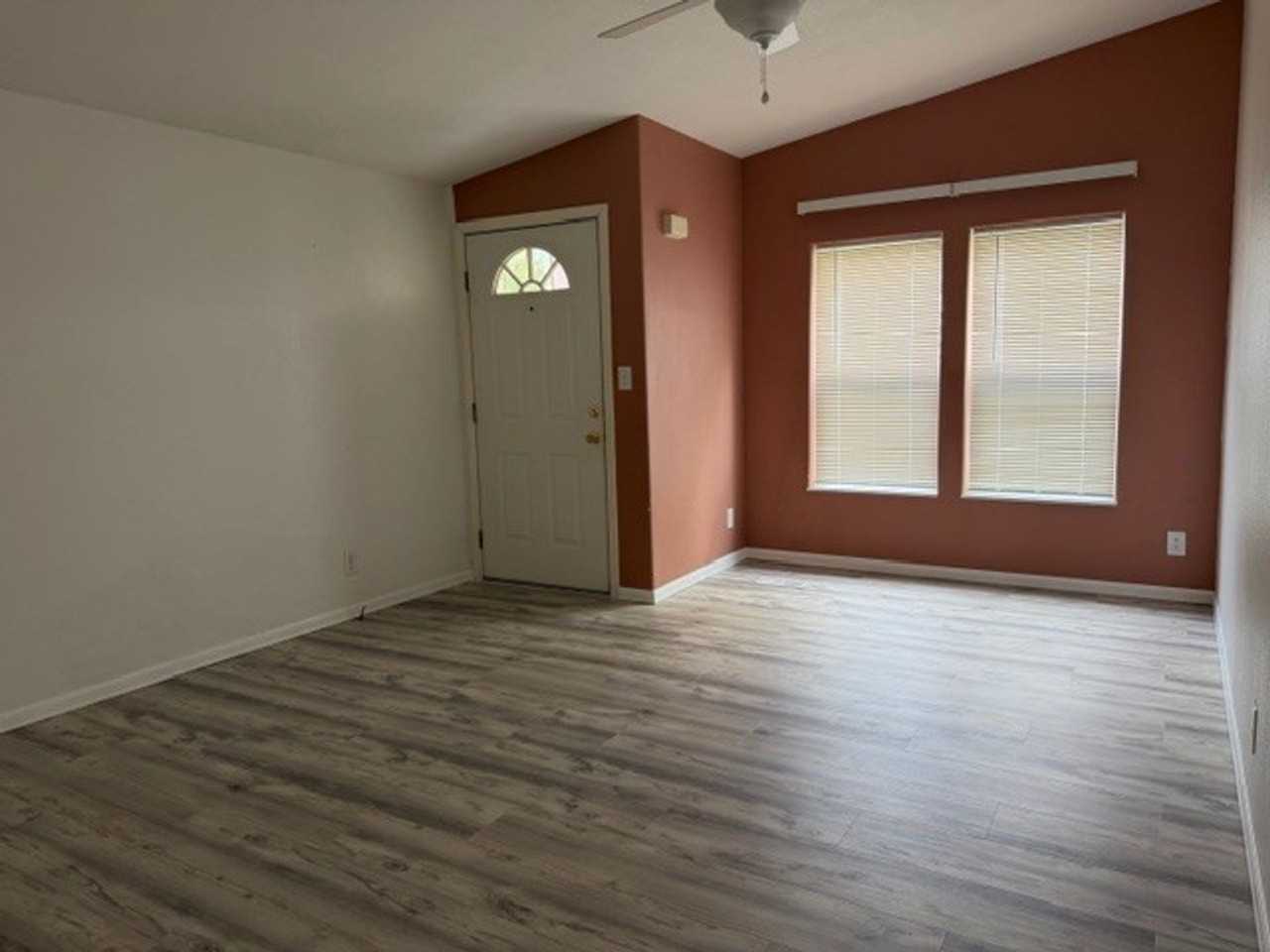 160 N 7th St - Photo 6 of 27