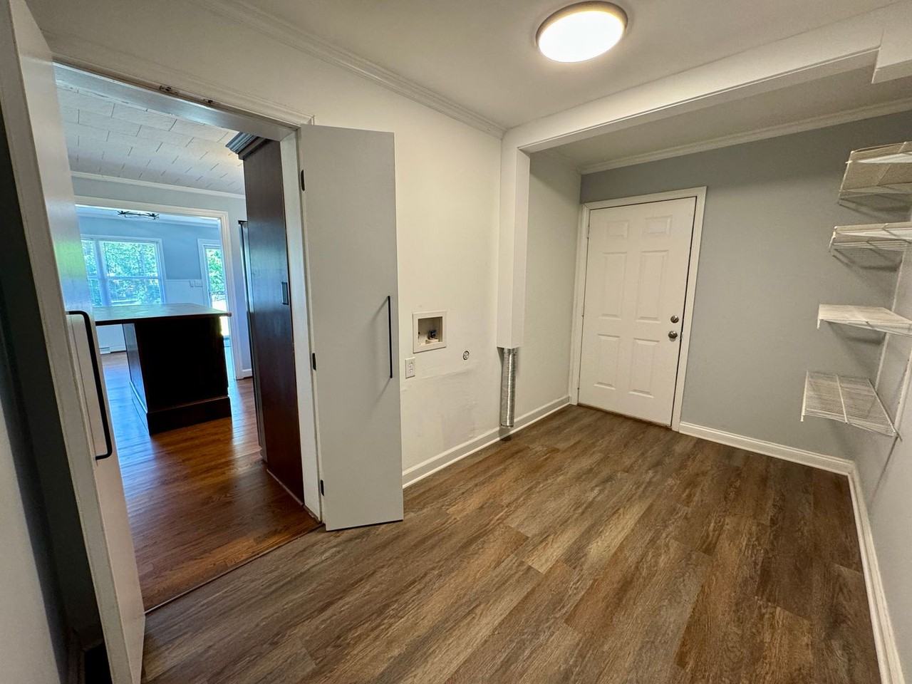 607 Martha Ave - Photo 7 of 19