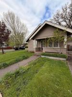 featured image of 1895 W 18th Ave