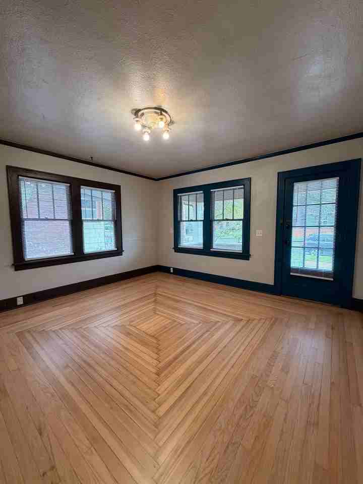 1895 W 18th Ave - Photo 2 of 20