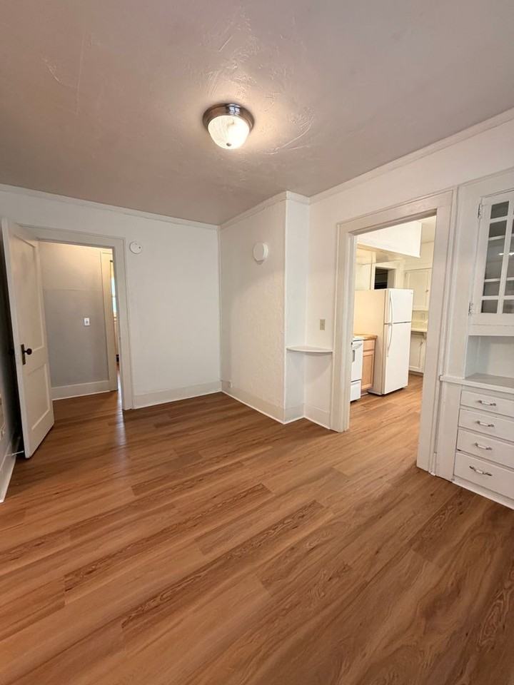 1895 W 18th Ave - Photo 5 of 20