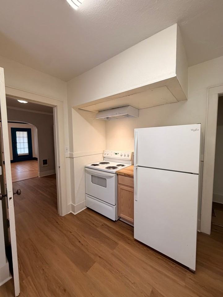 1895 W 18th Ave - Photo 7 of 20