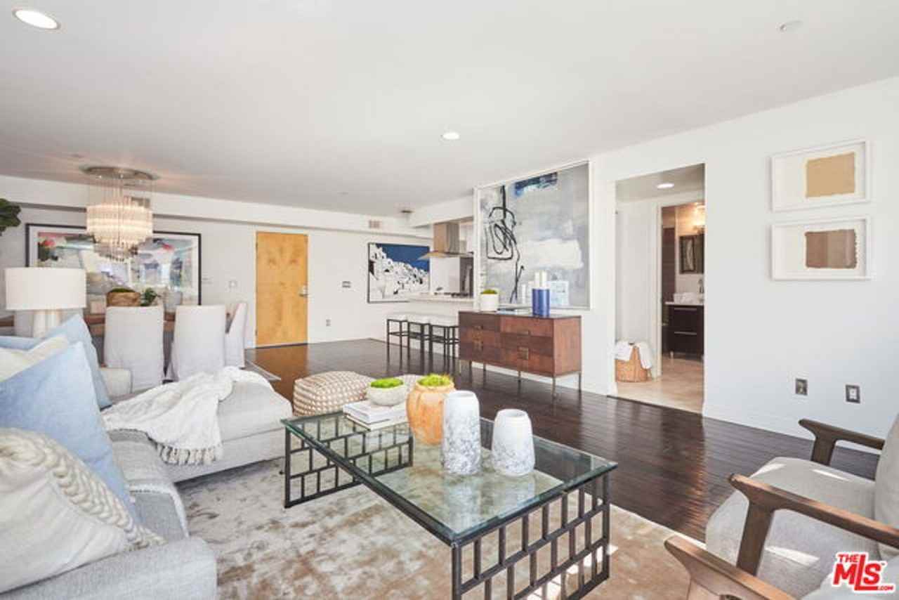 1544 7th St - Photo 3 of 34