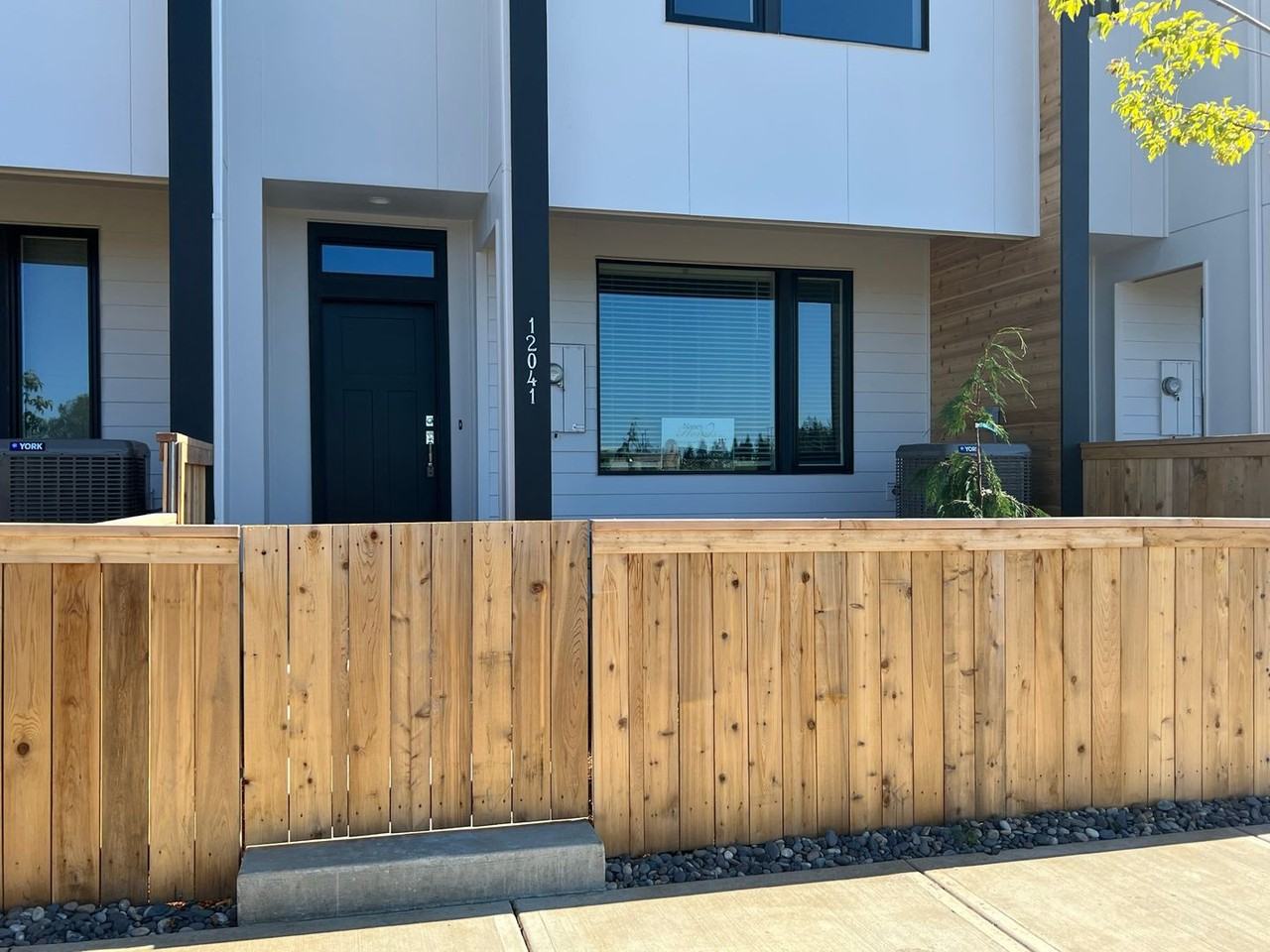 12041 Se 5th St - Photo 2 of 44