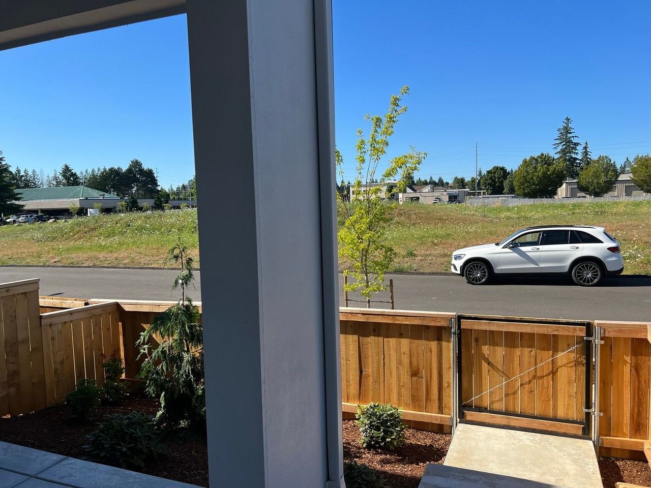 12041 Se 5th St - Photo 4 of 44