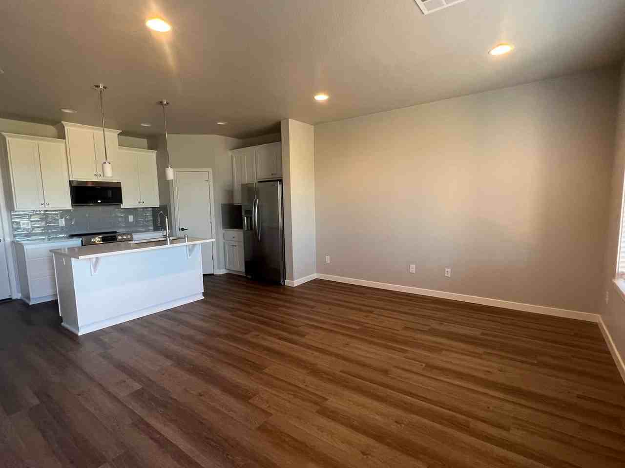 12041 Se 5th St - Photo 6 of 44