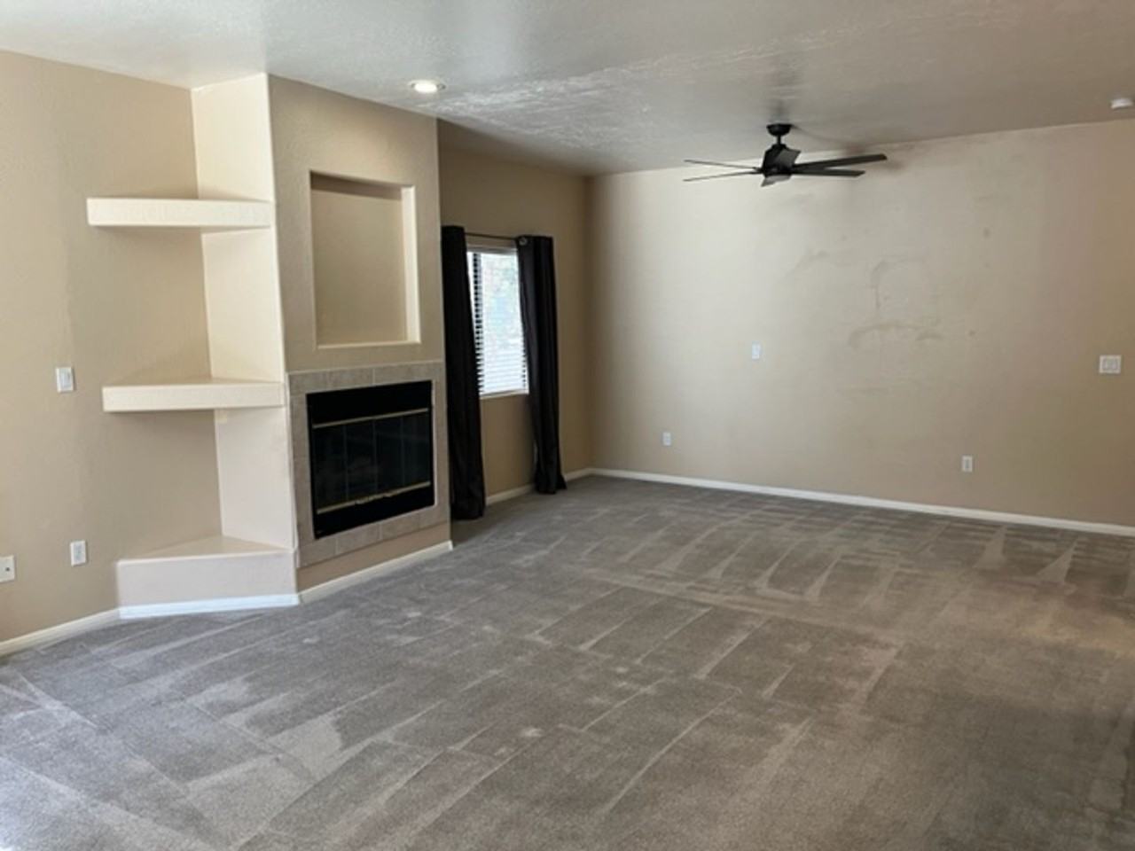 1120 Leaf Ln - Photo 5 of 7