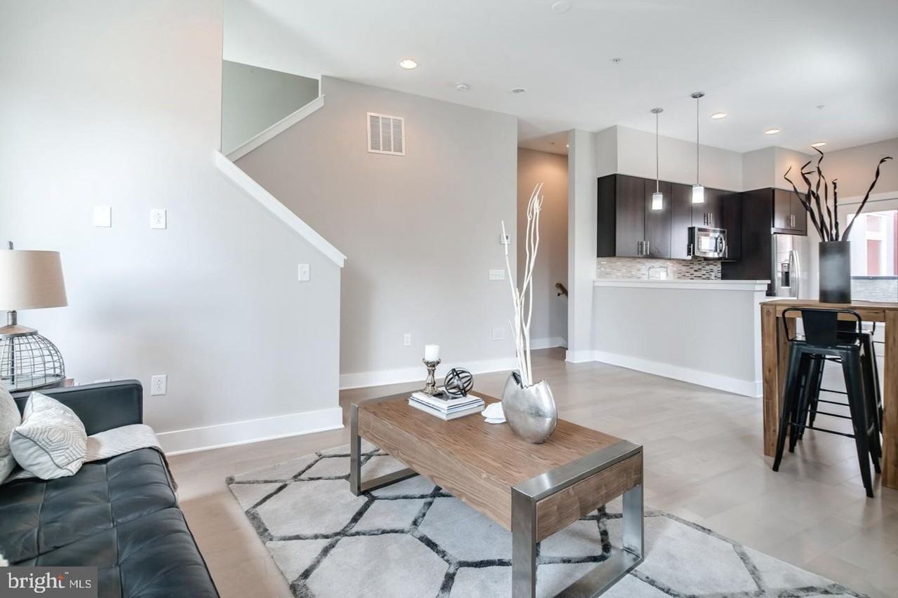 826 N 3rd St #1 - Photo 2 of 14