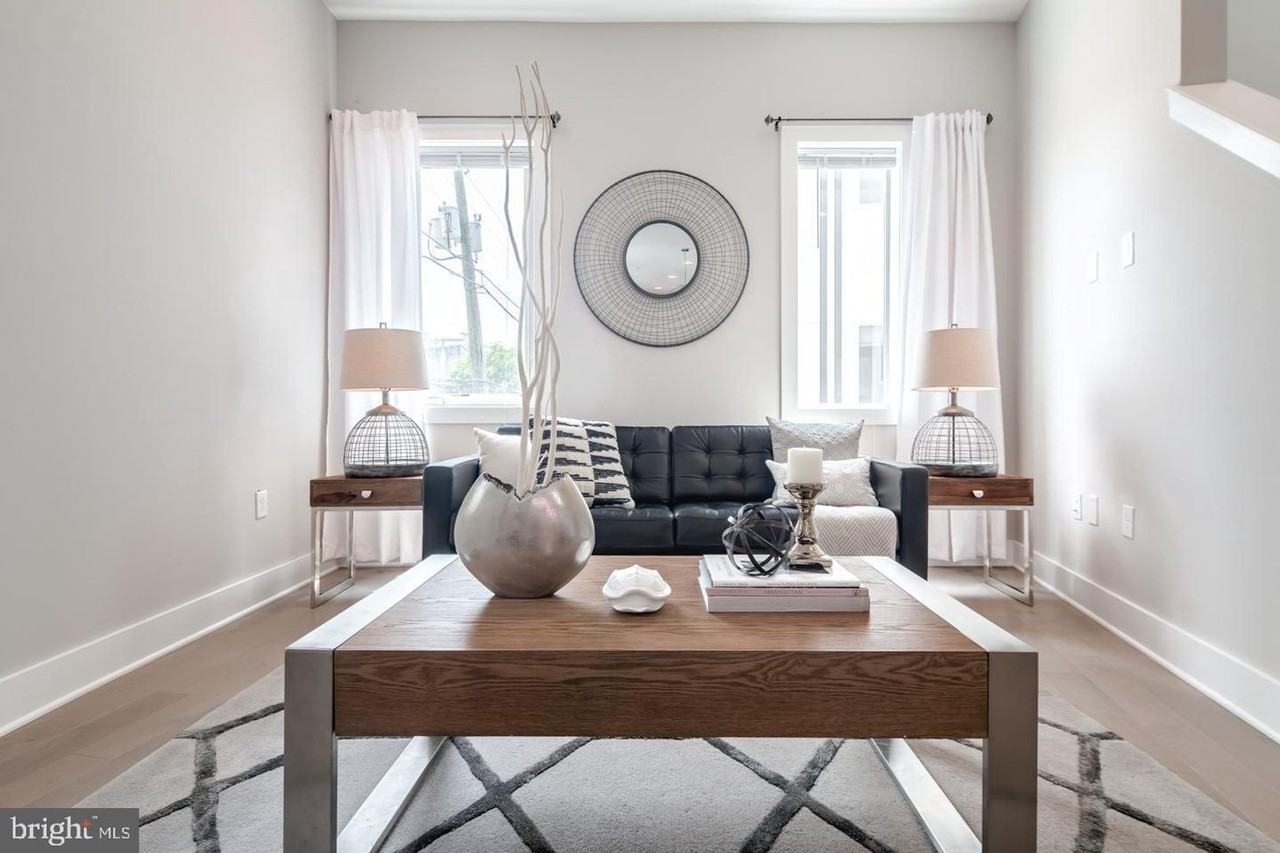 826 N 3rd St #1 - Photo 3 of 14