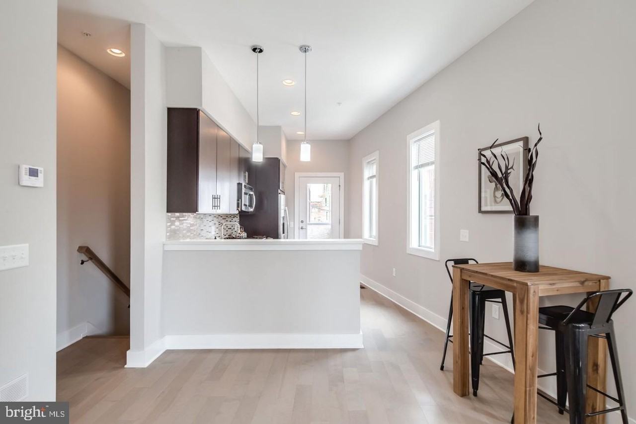 826 N 3rd St #1 - Photo 4 of 14