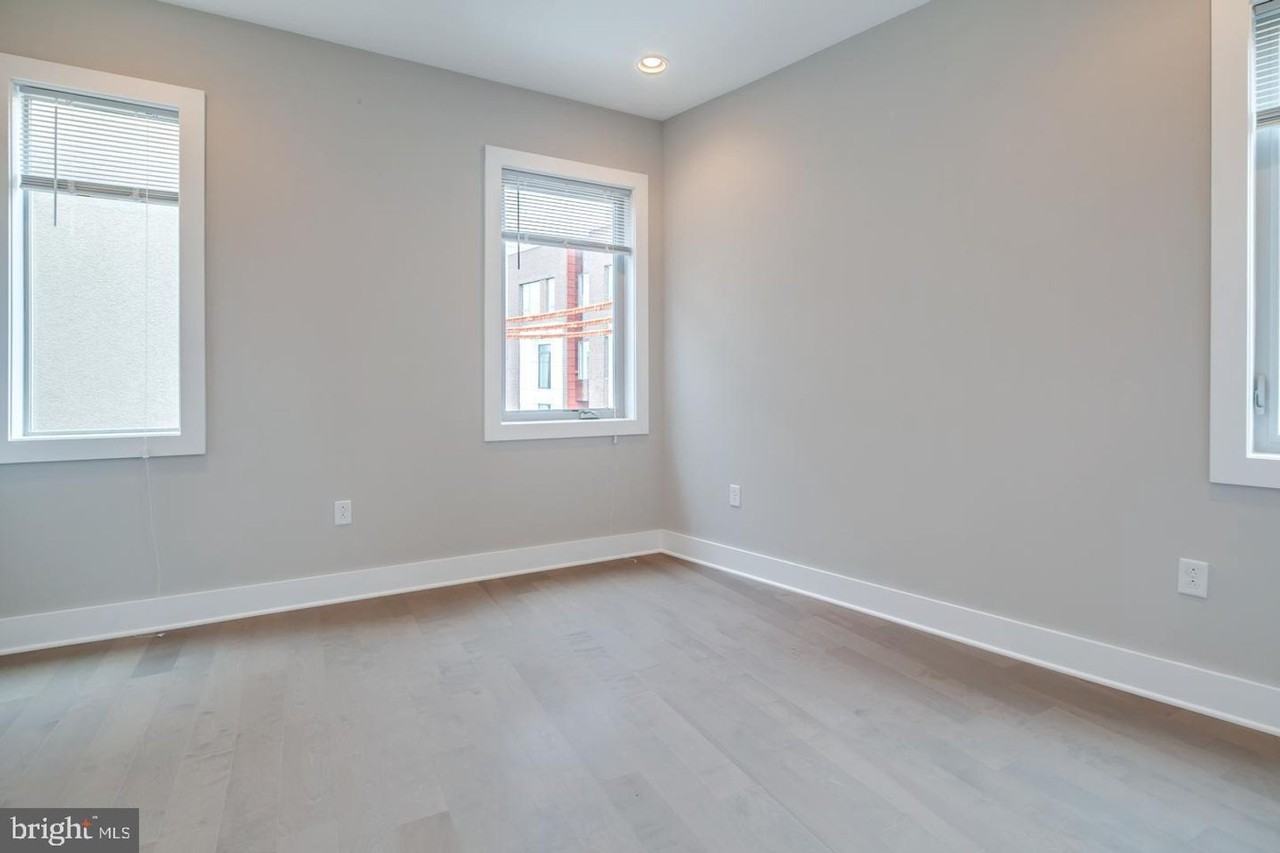 826 N 3rd St #1 - Photo 6 of 14