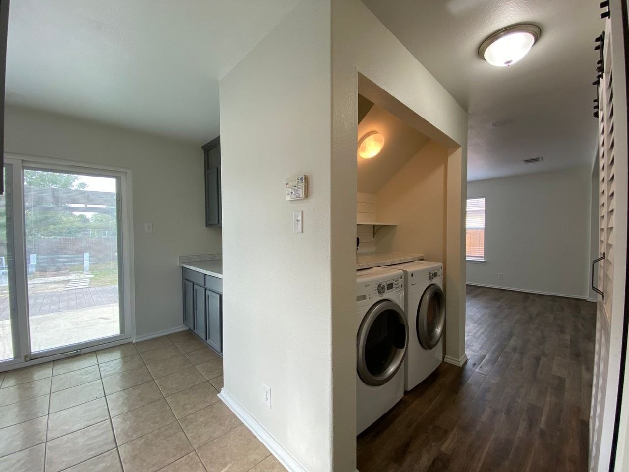 373 Starling Crk - Photo 5 of 34