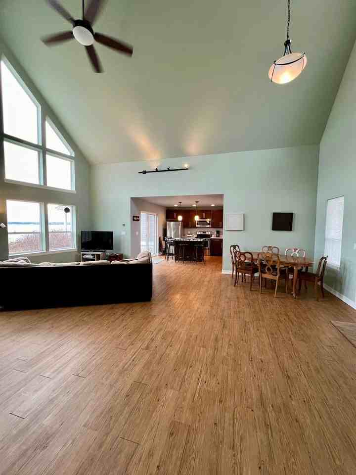 4374 Saltspring Dr - Photo 6 of 43