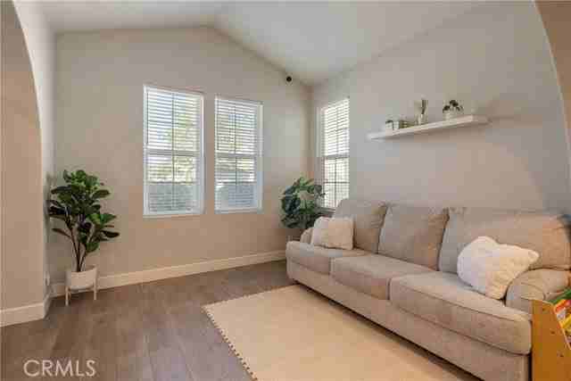 32 Bramford St - Photo 6 of 8