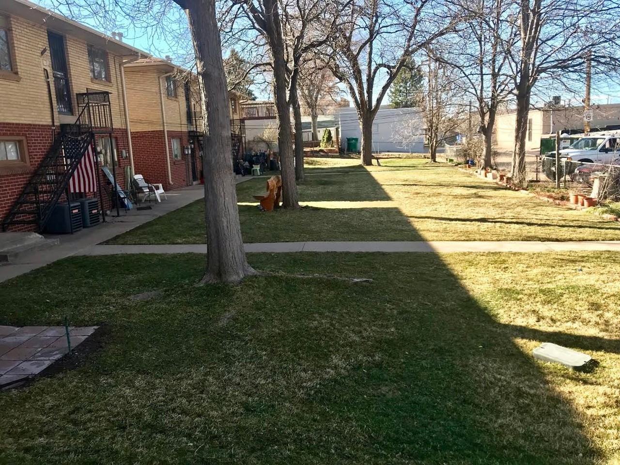 3211 S Lincoln St - Photo 2 of 8